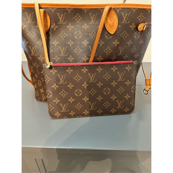 Louis Vuitton Brown and Tan Shoulder Bag - Picture 2 of 8
